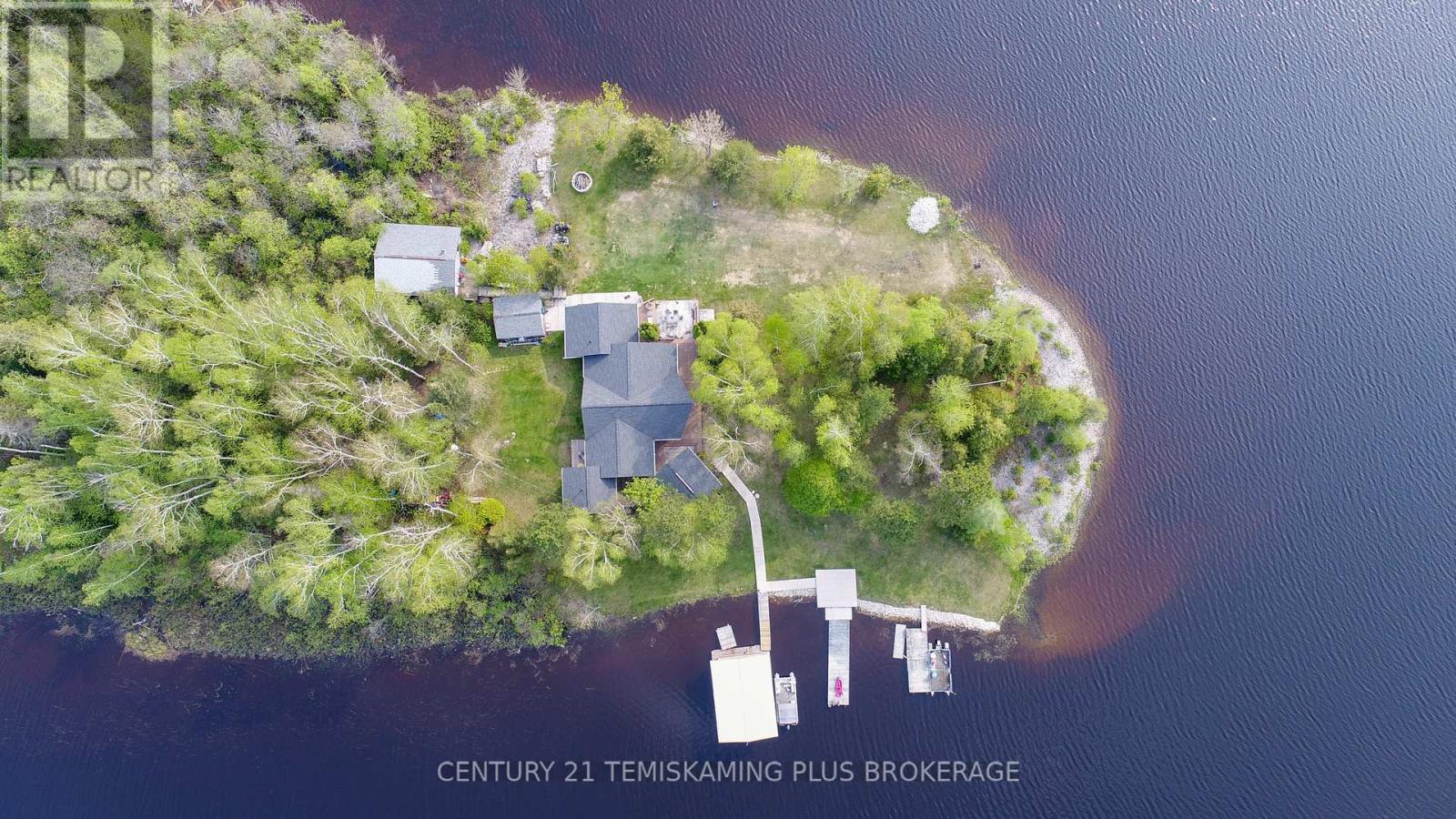 794022 Island Road Property Photo 1