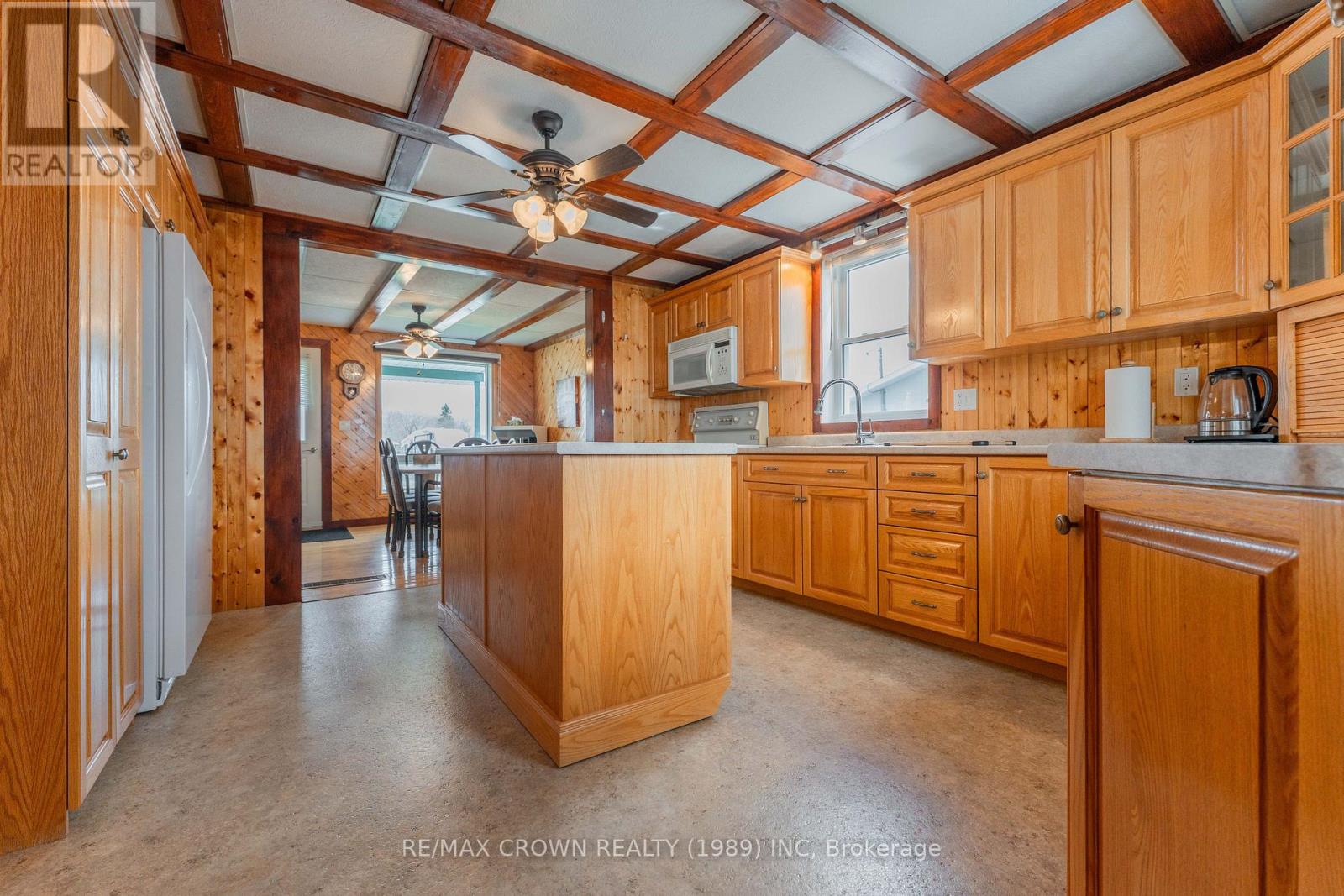 32 Frontenac Crescent Property Photo 11