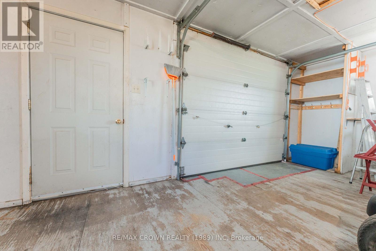 32 Frontenac Crescent Property Photo 48