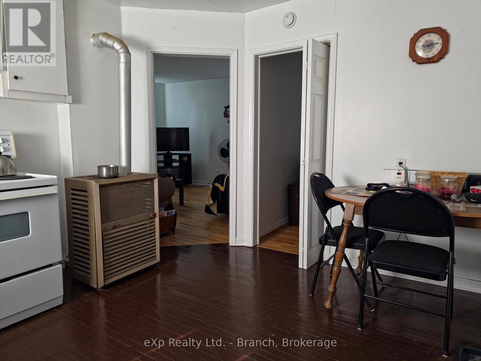 51 Hudson Bay Avenue Property Photo 3