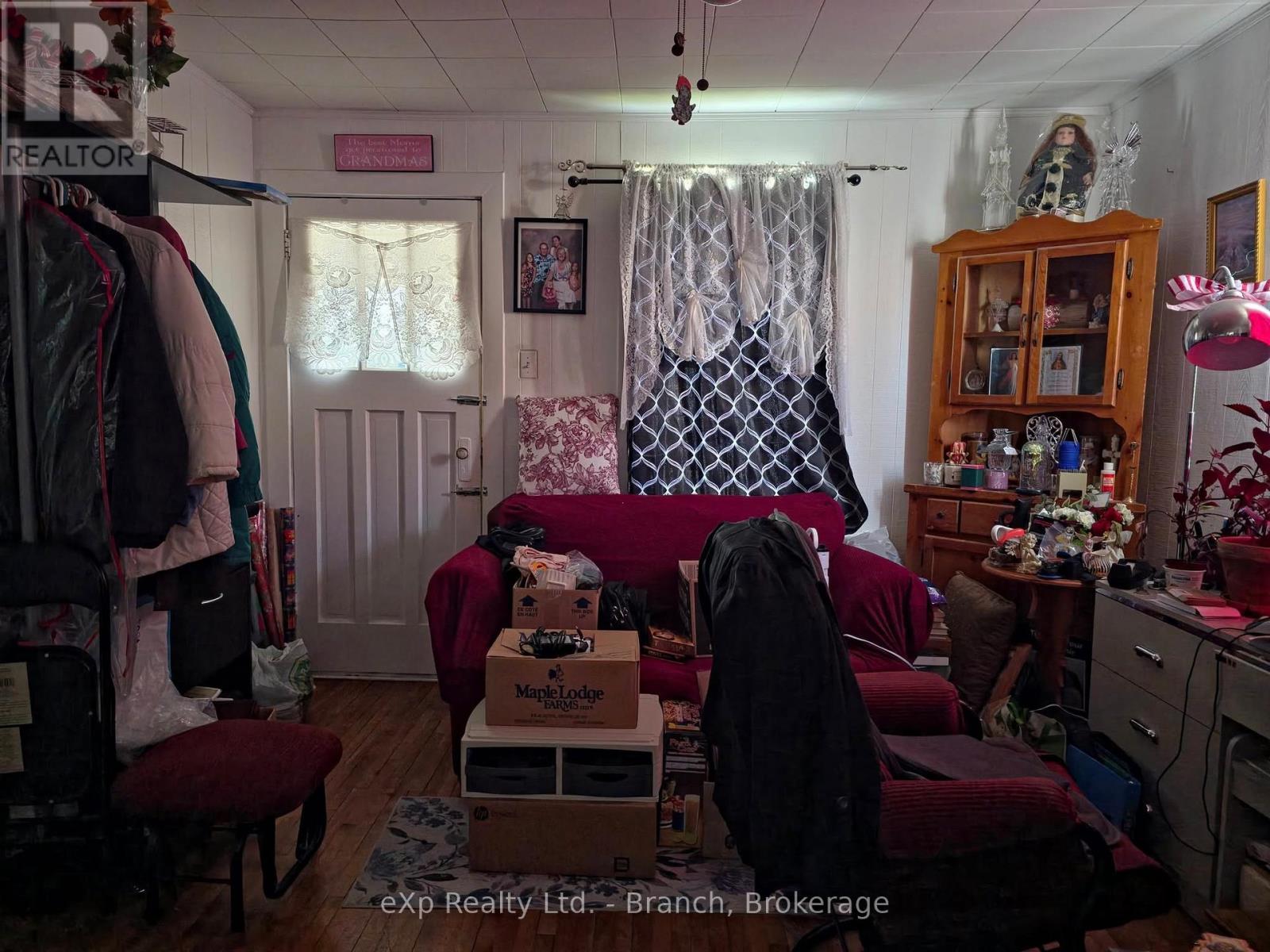 51 Hudson Bay Avenue Property Photo 4