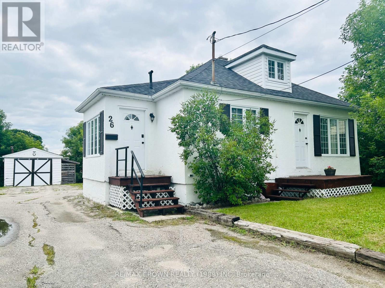 26 Frontenac Crescent Property Photo 1