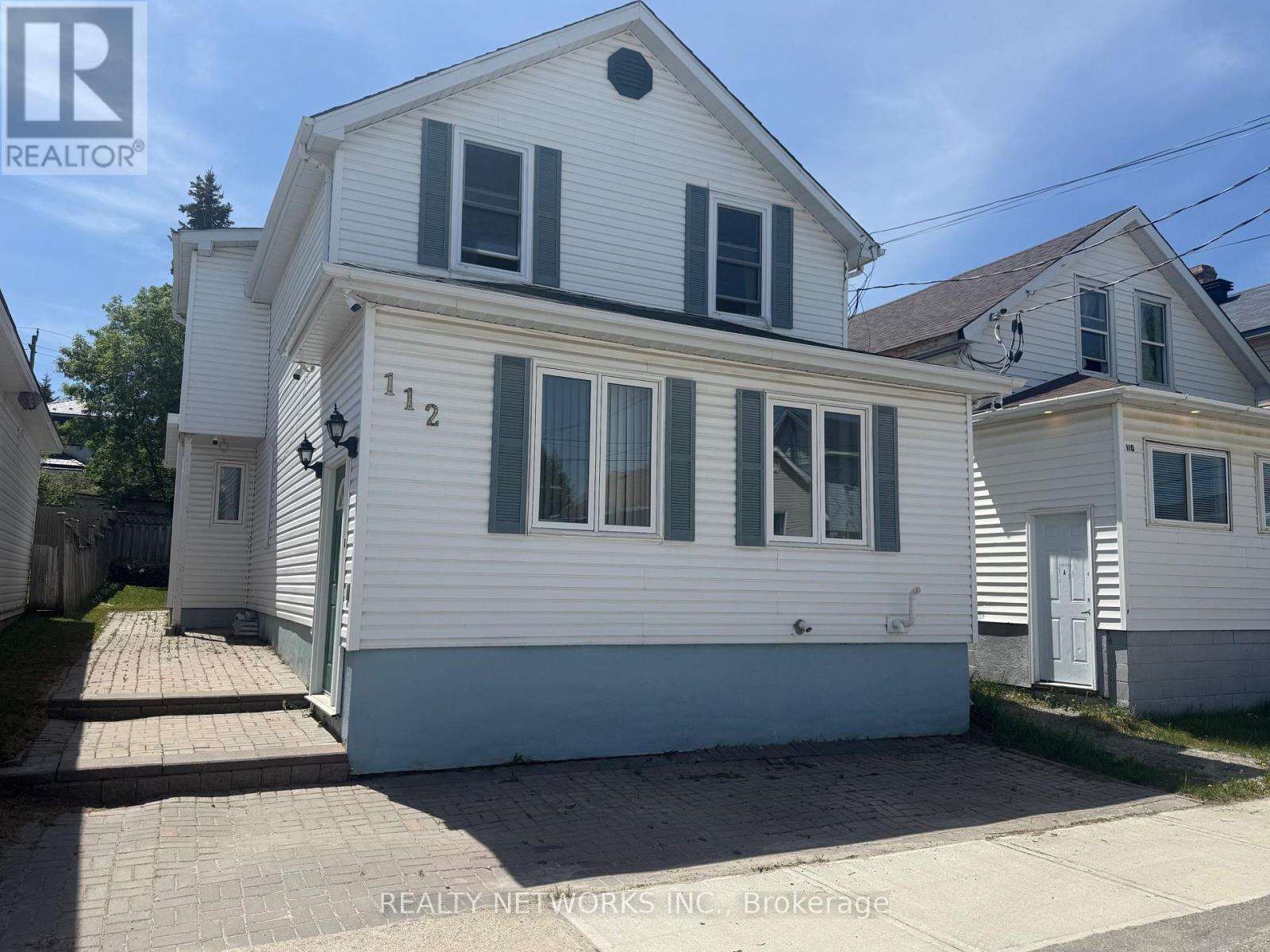 112 DWYER AVENUE