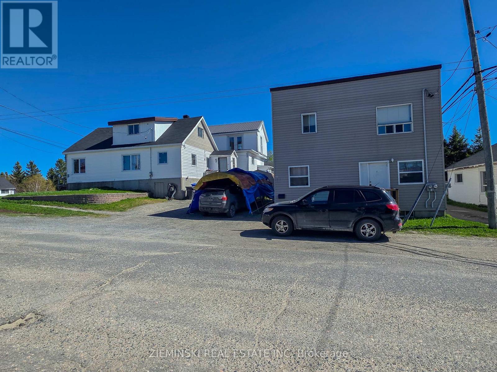 115 Pollock Street Property Photo 1