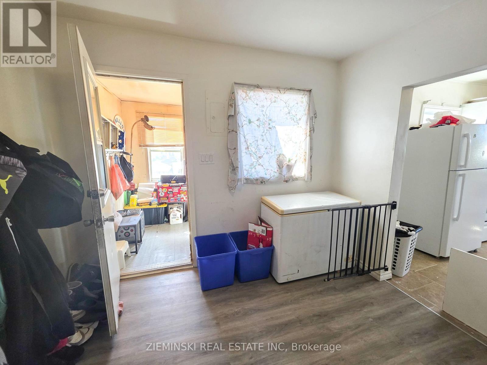 115 Pollock Street Property Photo 3