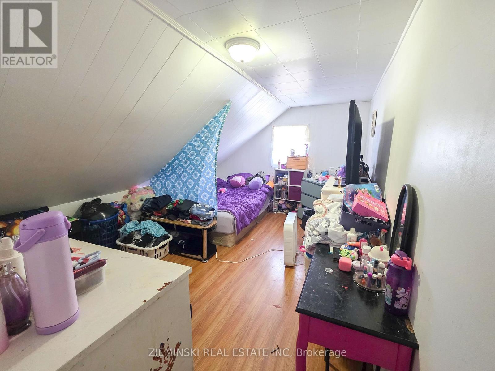 115 Pollock Street Property Photo 4