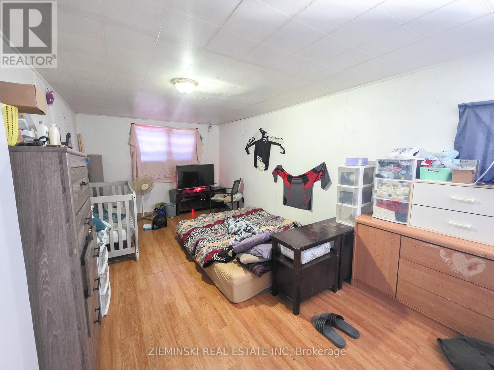 115 Pollock Street Property Photo 5