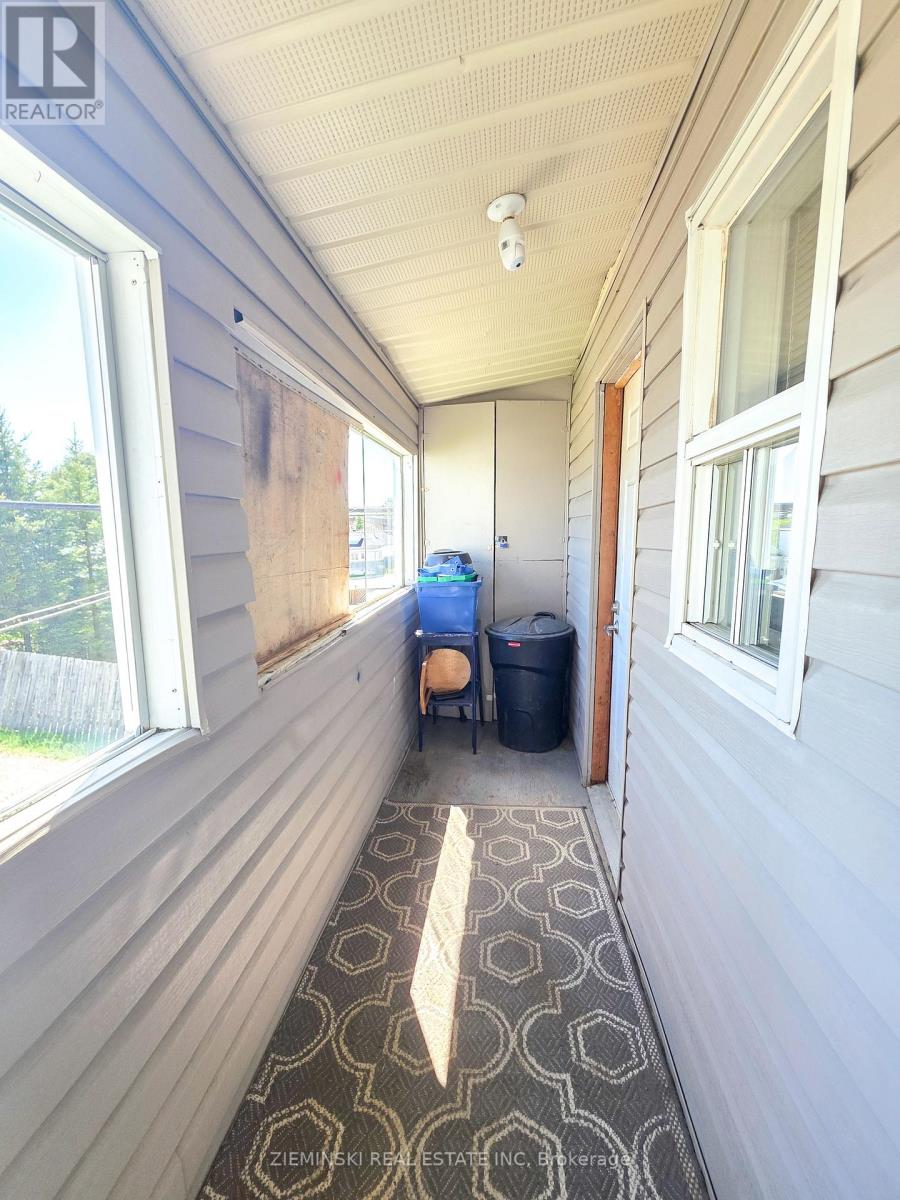 115 Pollock Street Property Photo 25