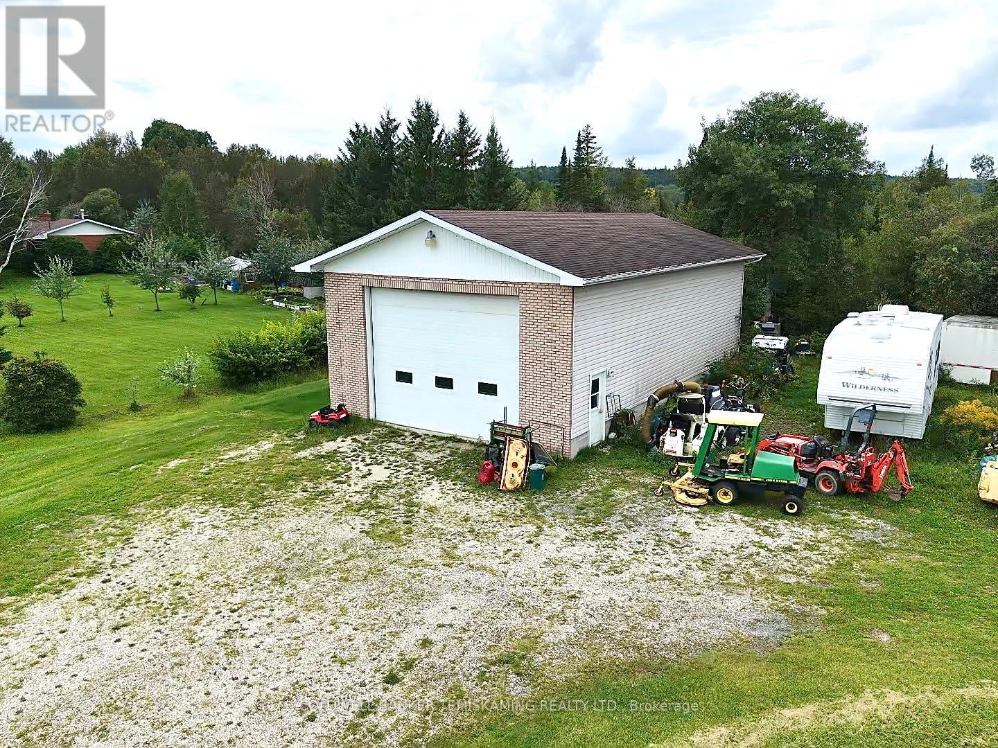 8 Michael Street Property Photo 2