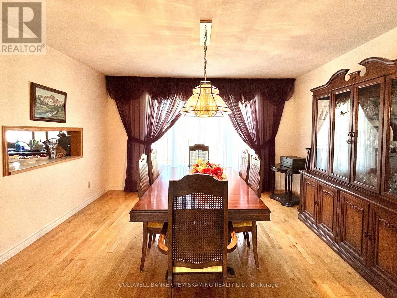 8 Michael Street Property Photo 14