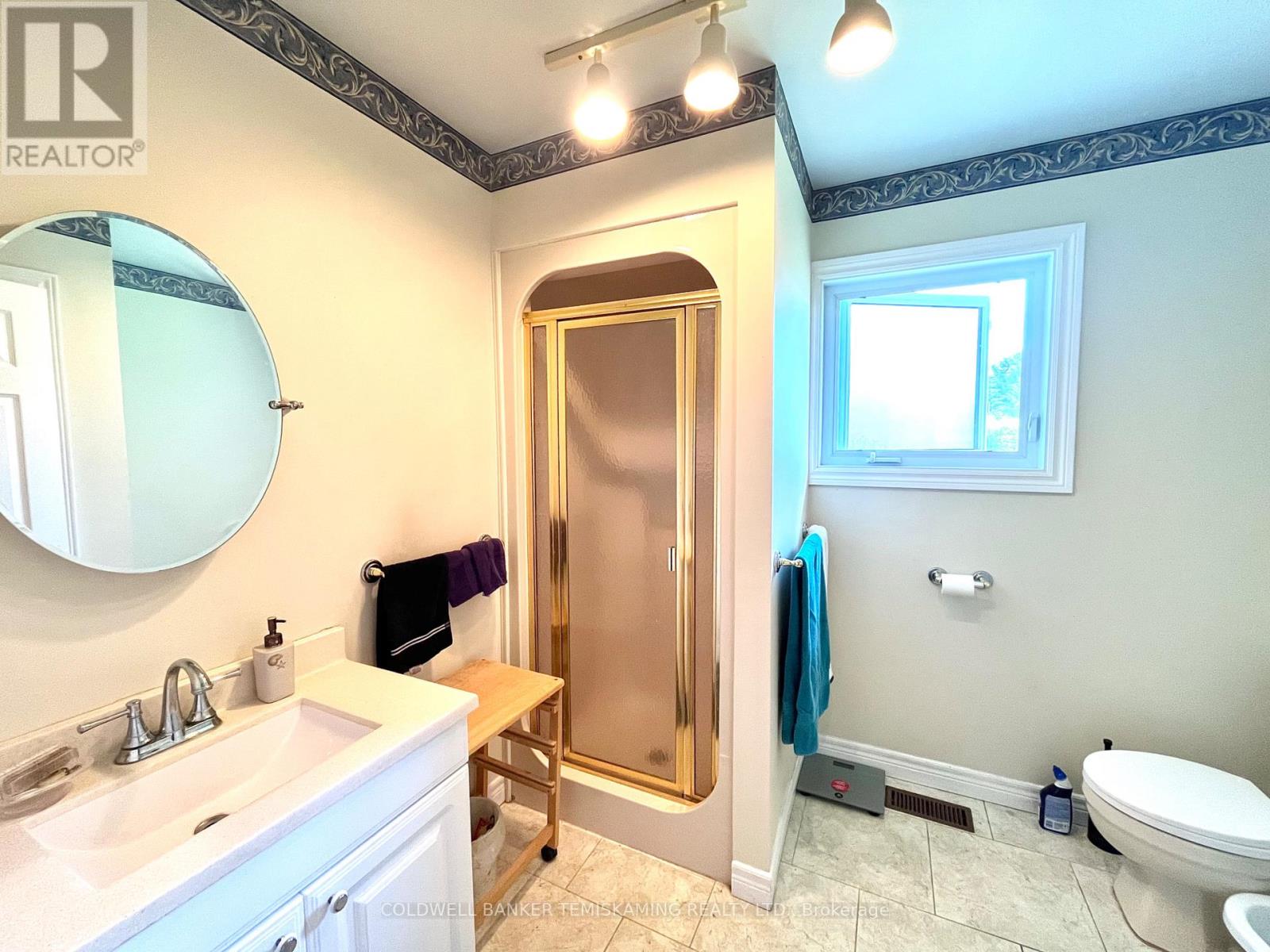 8 Michael Street Property Photo 18