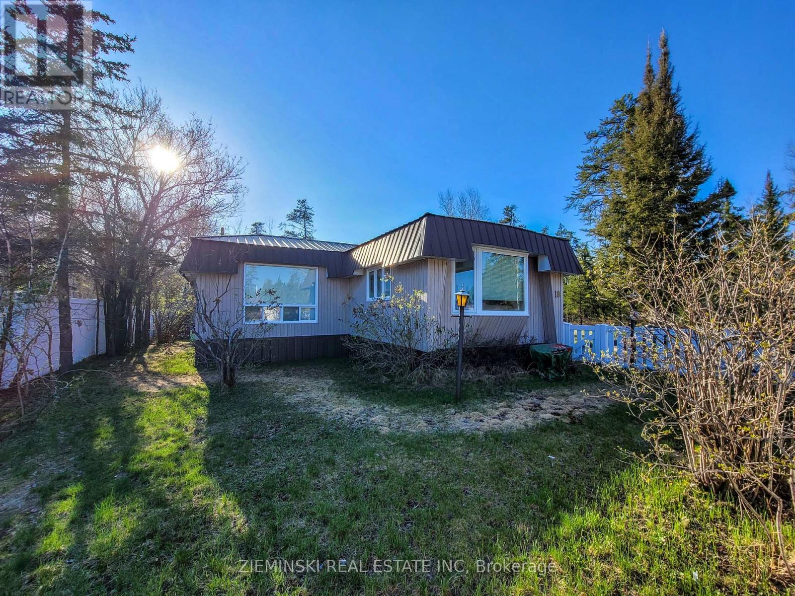 18-8885 Hwy 11 Highway Property Photo 1