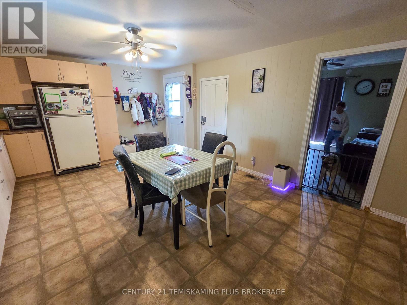 37 Jaffray Street Property Photo 5