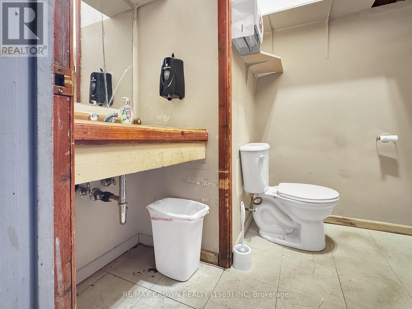 826 George Street Property Photo 18