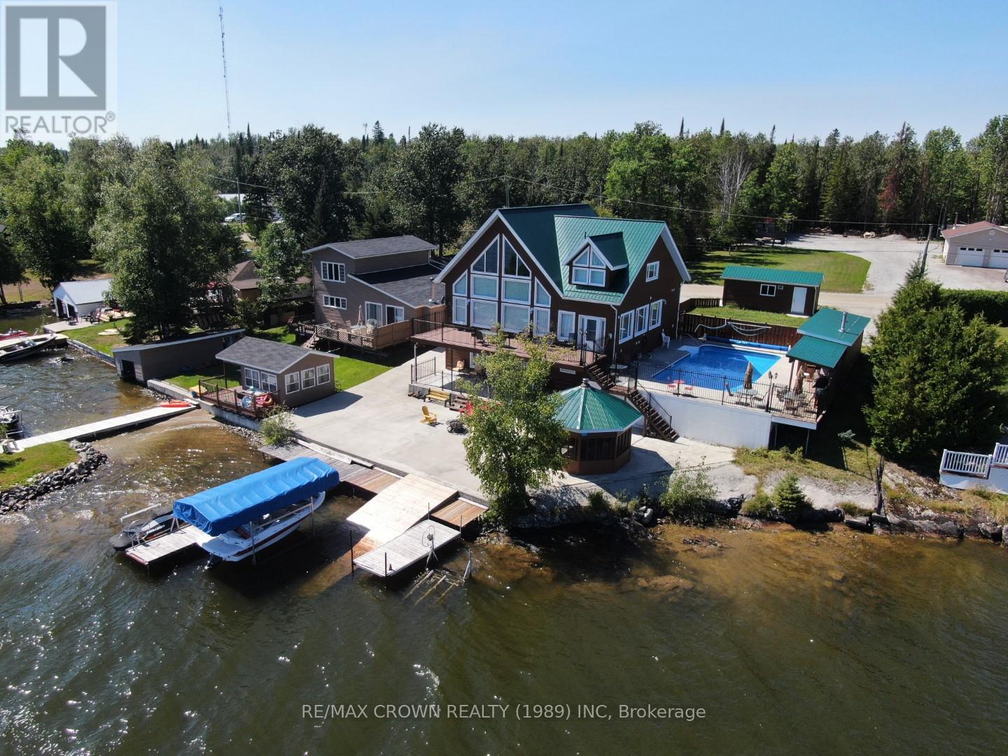Moonbeam - 177 Lefebvre Peninsula Road Property Photo 1