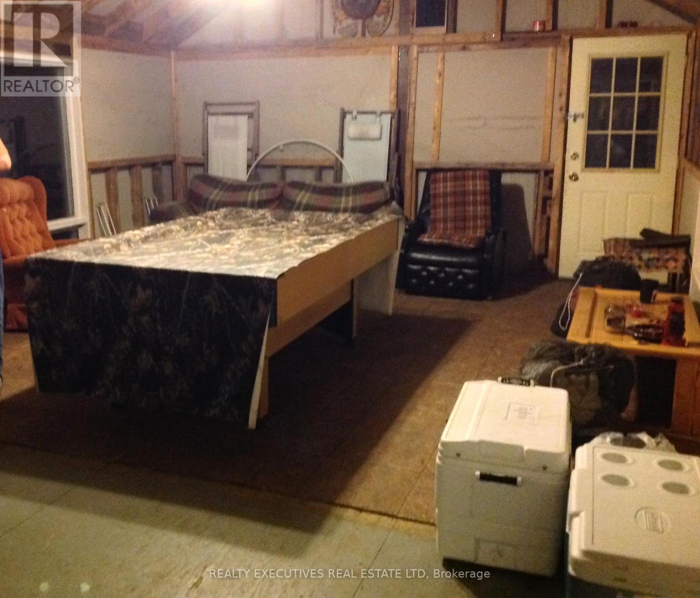 2 Con Concession Property Photo 5