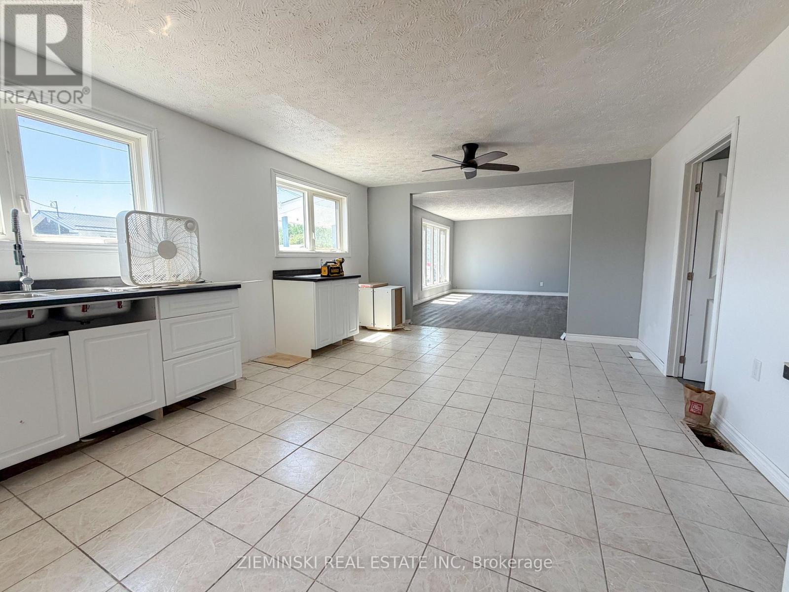 178 Bordeleau Street Property Photo 2