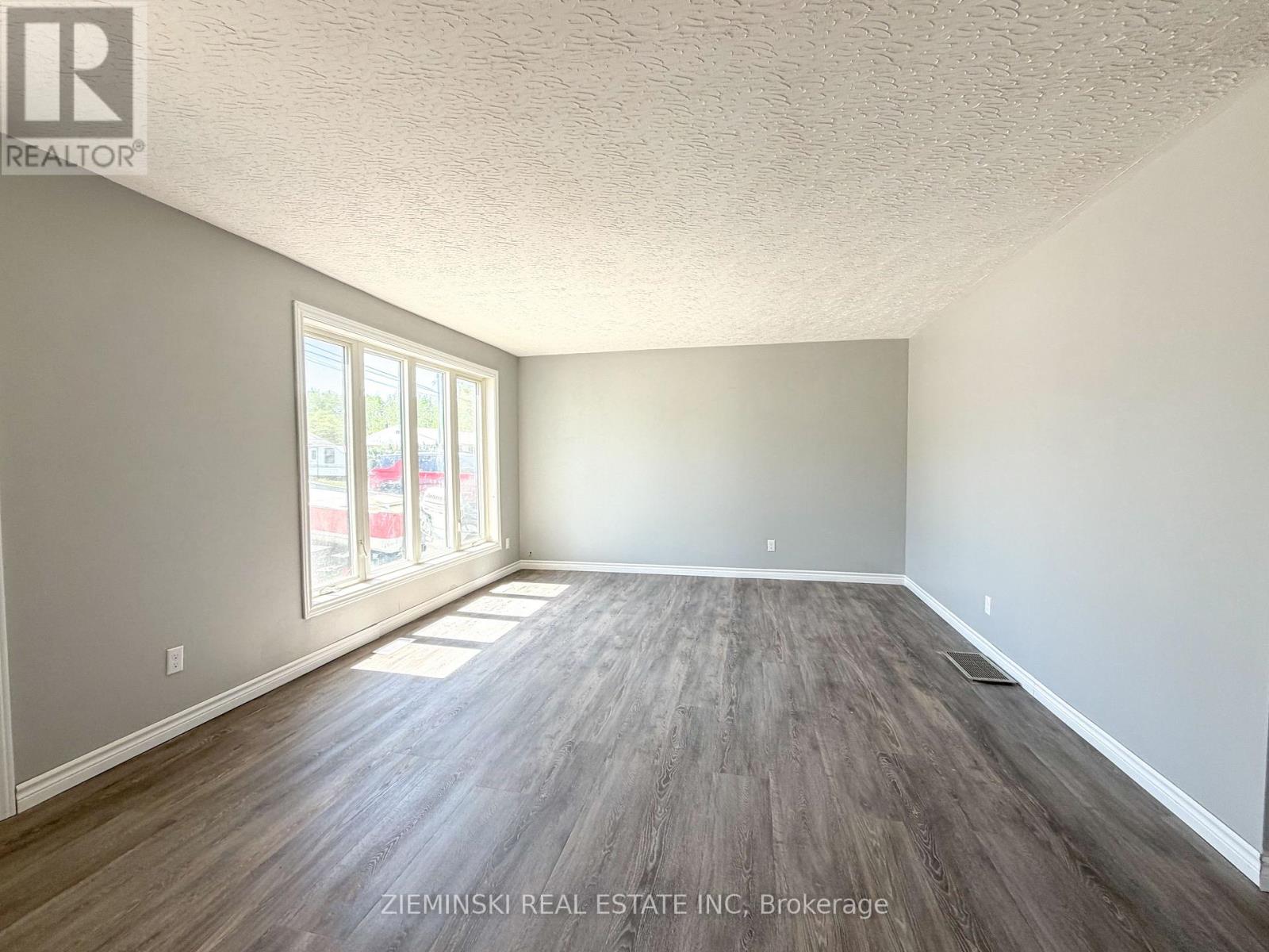 178 Bordeleau Street Property Photo 4
