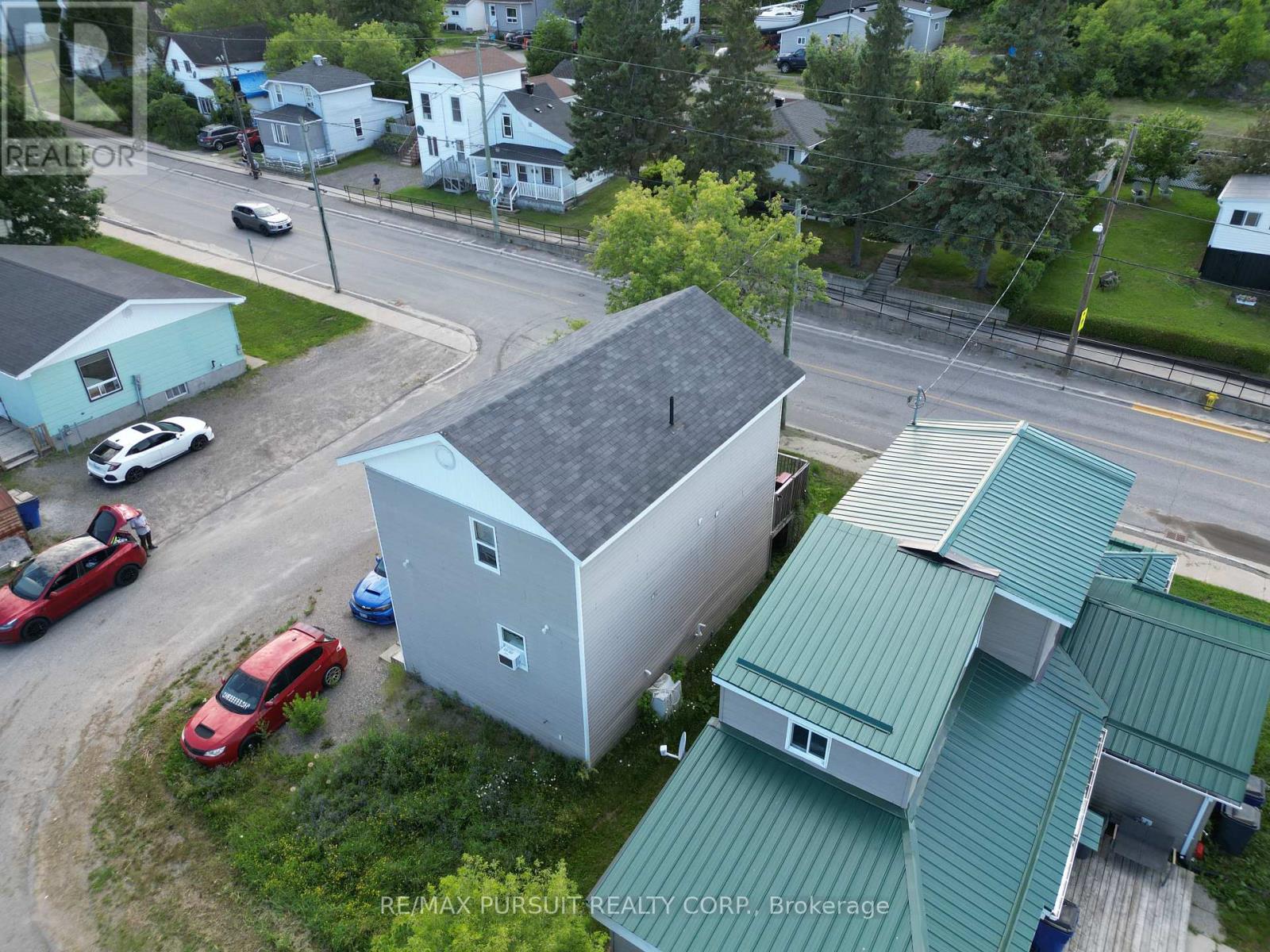 187 Lang Street Property Photo 7