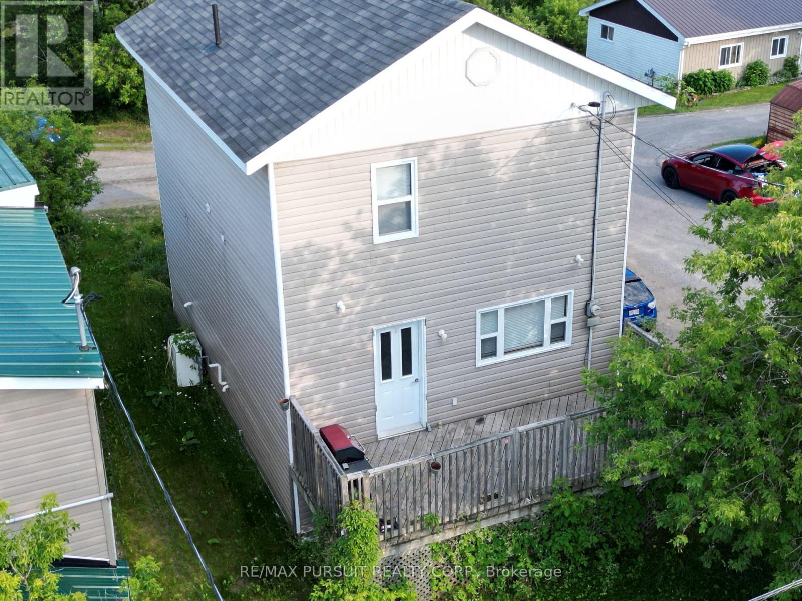 187 Lang Street Property Photo 9