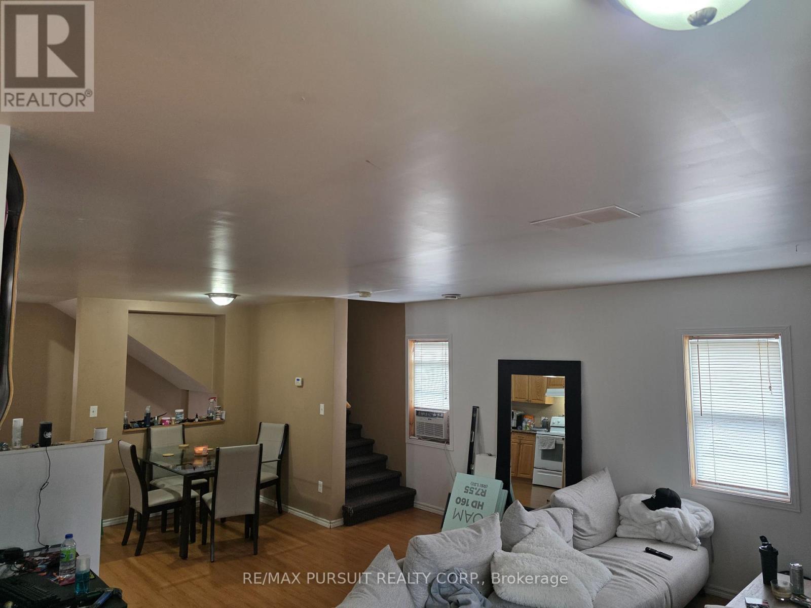 187 Lang Street Property Photo 11