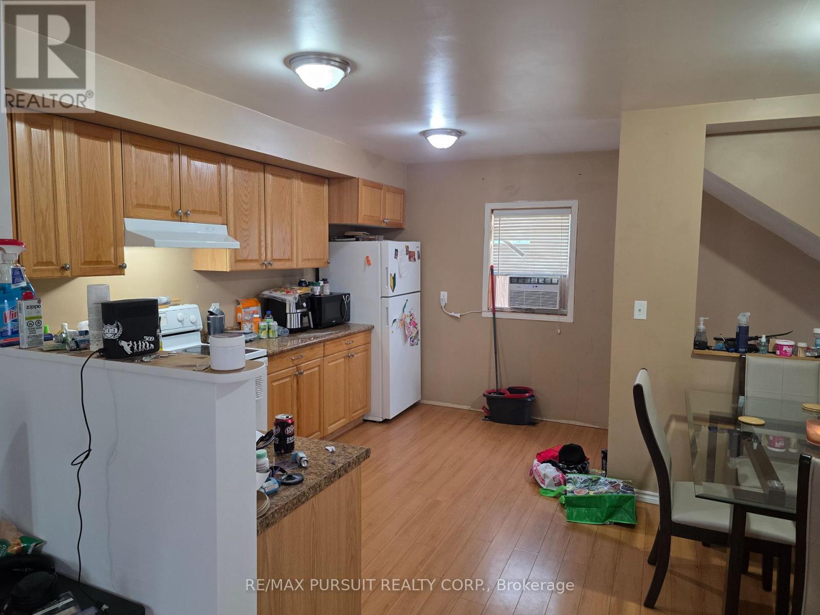187 Lang Street Property Photo 12
