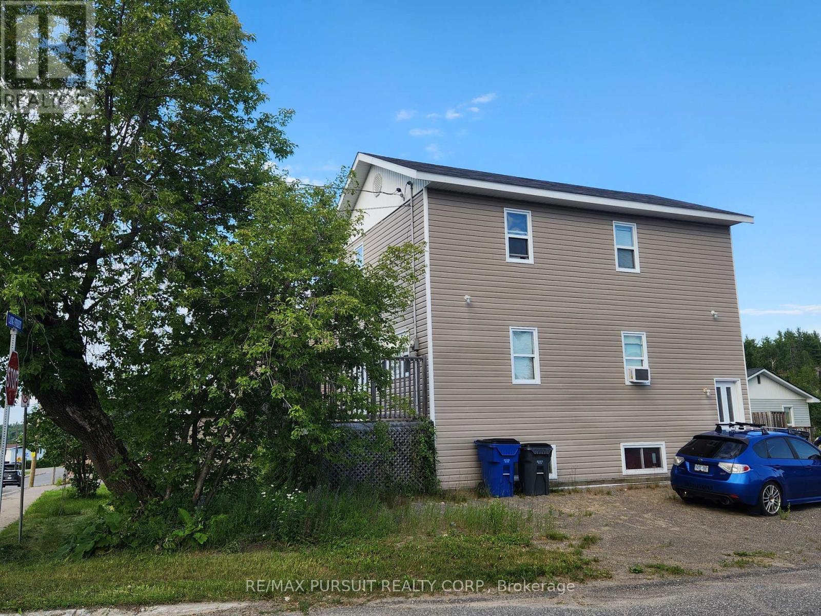 187 Lang Street Property Photo 16