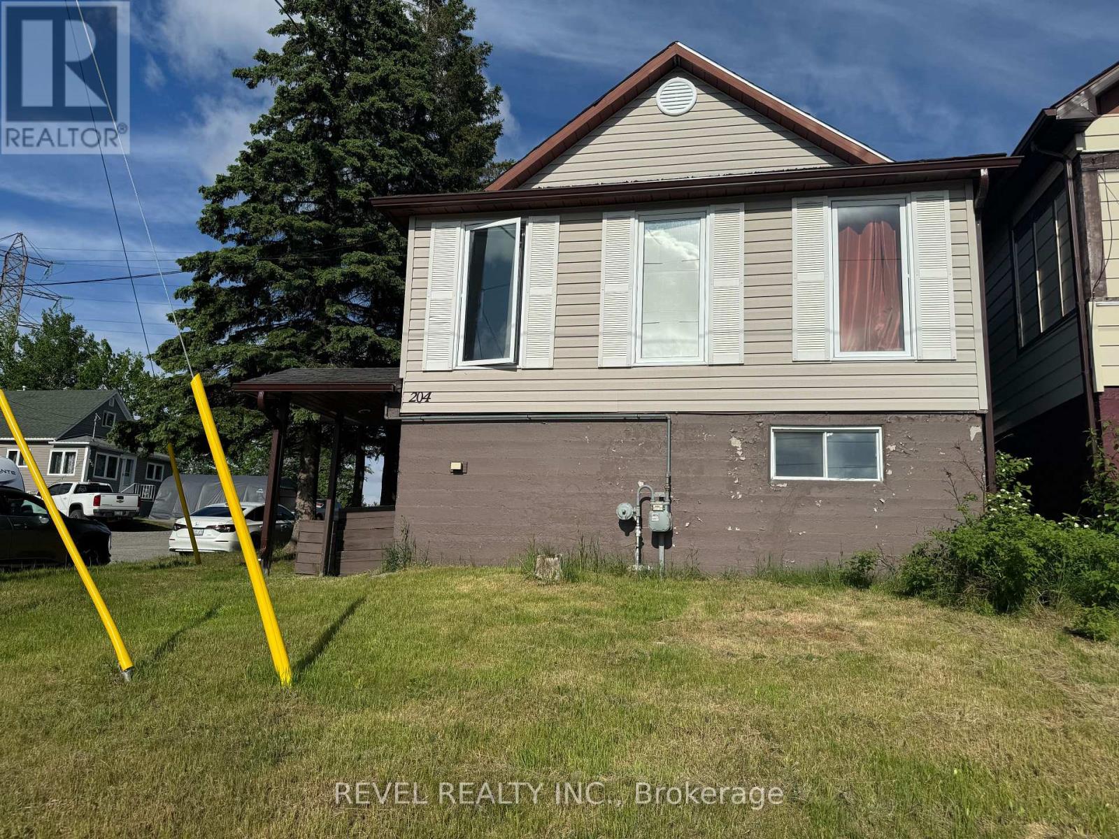 204 Laidlaw Street Property Photo 1