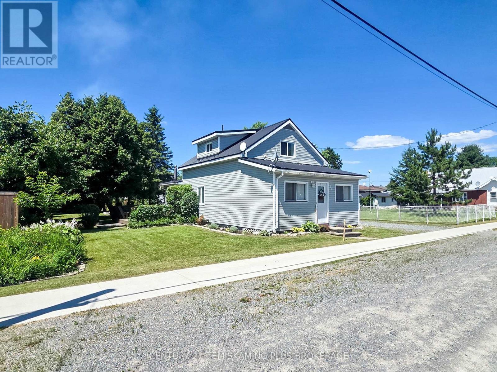75 Third Street Property Photo 1