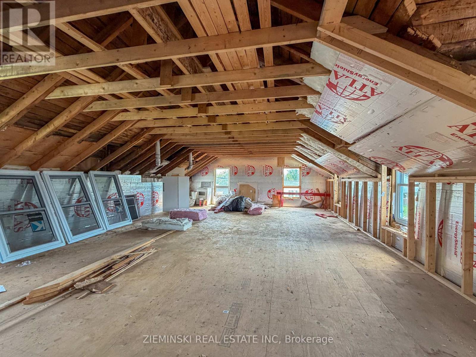 239 Sixth Street Property Photo 12