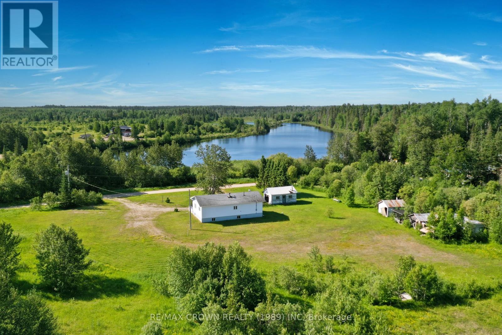 Moonbeam - 45a Chain Of Lakes Road Property Photo 1