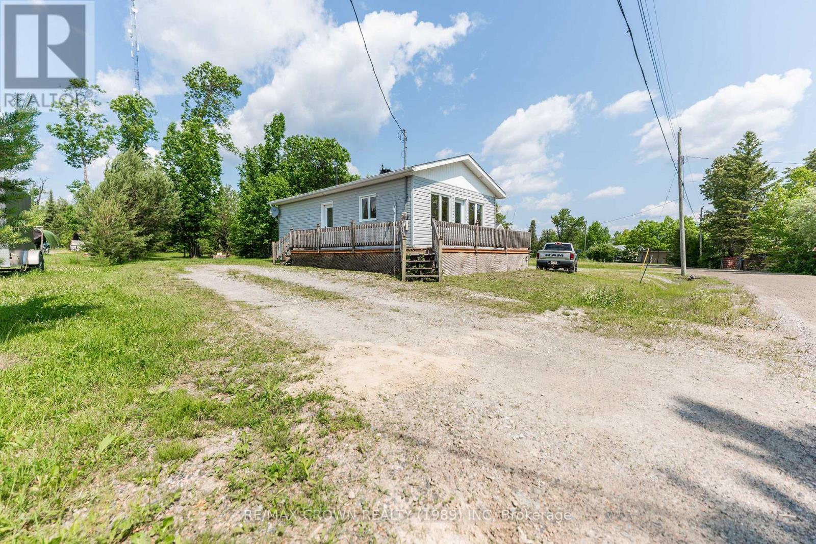 MOONBEAM - 200 LEFEBVRE PENINSULA ROAD