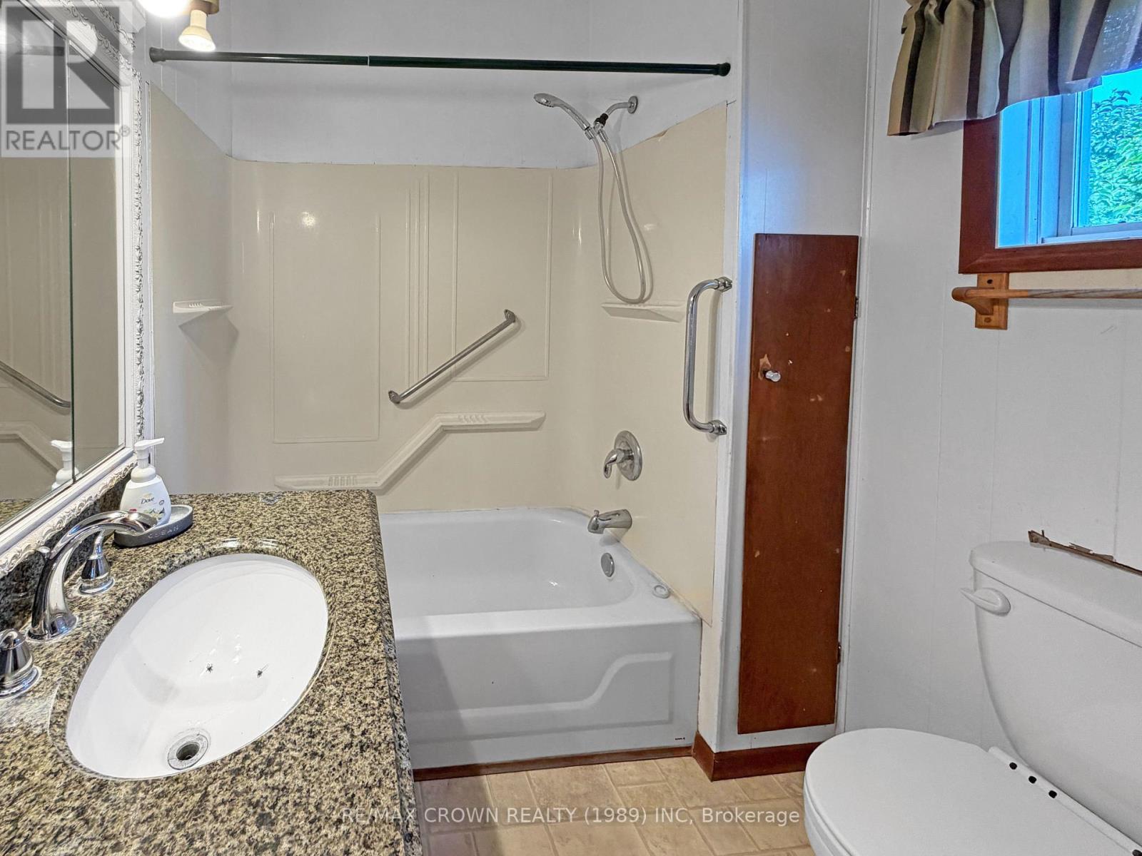 Fauquier-strickland - 925 Highway 11 Property Photo 26