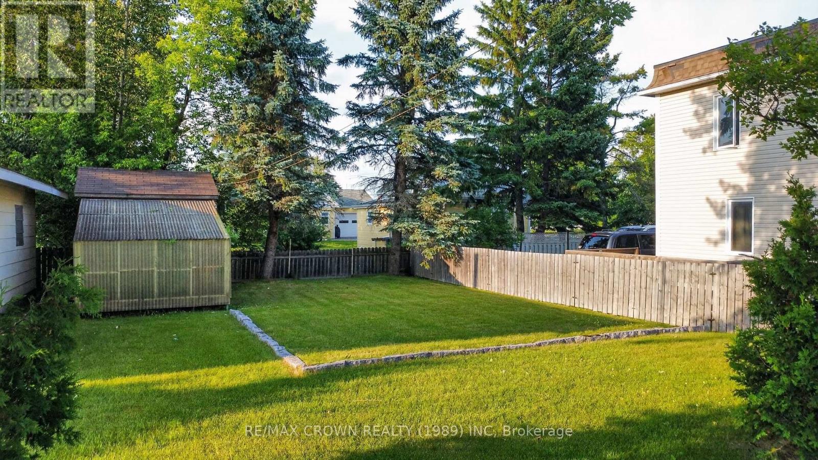 706 Prince Street Property Photo 10