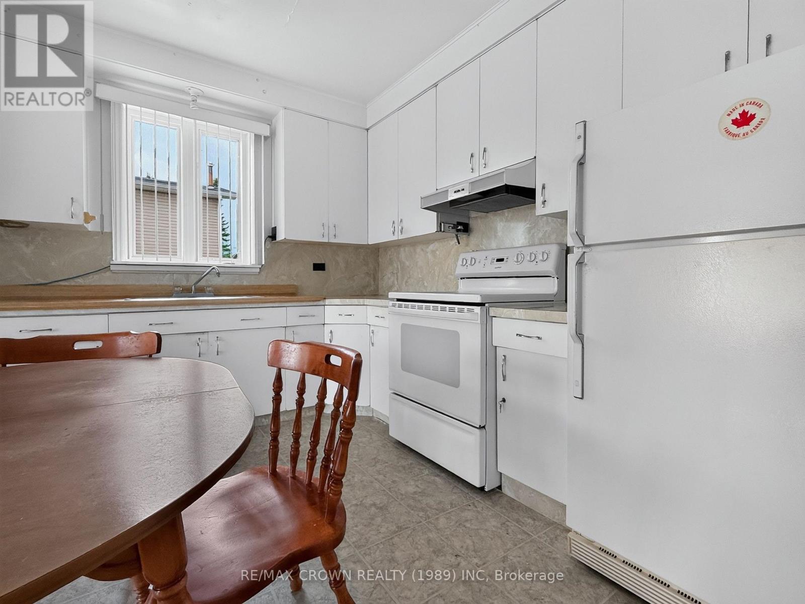 706 Prince Street Property Photo 15