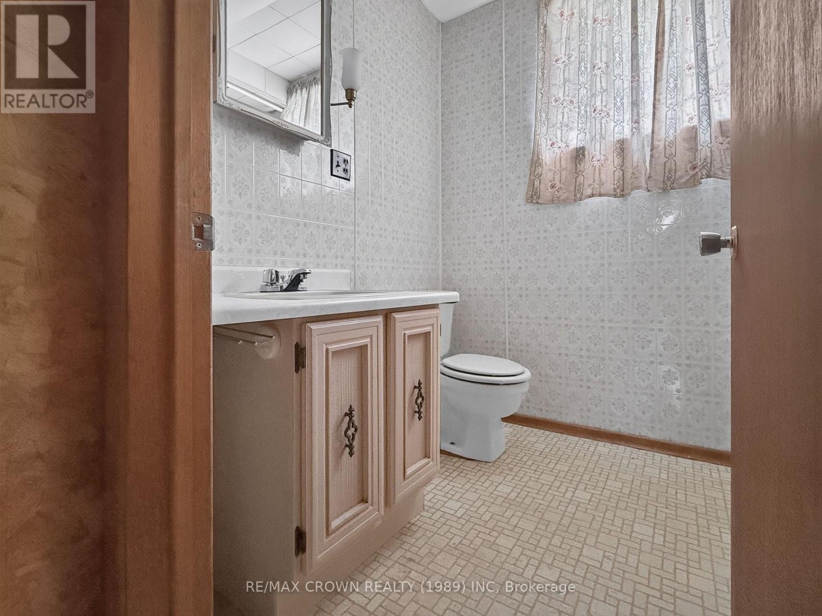 706 Prince Street Property Photo 27
