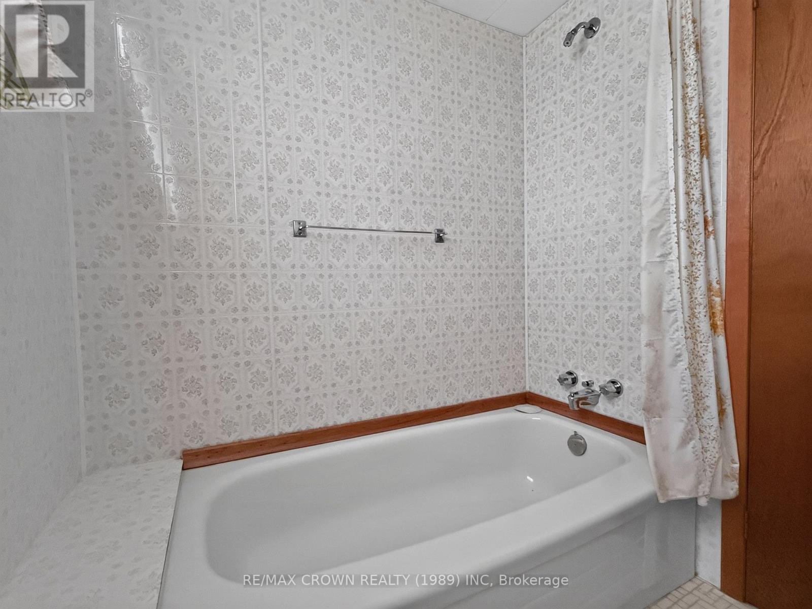 706 Prince Street Property Photo 28