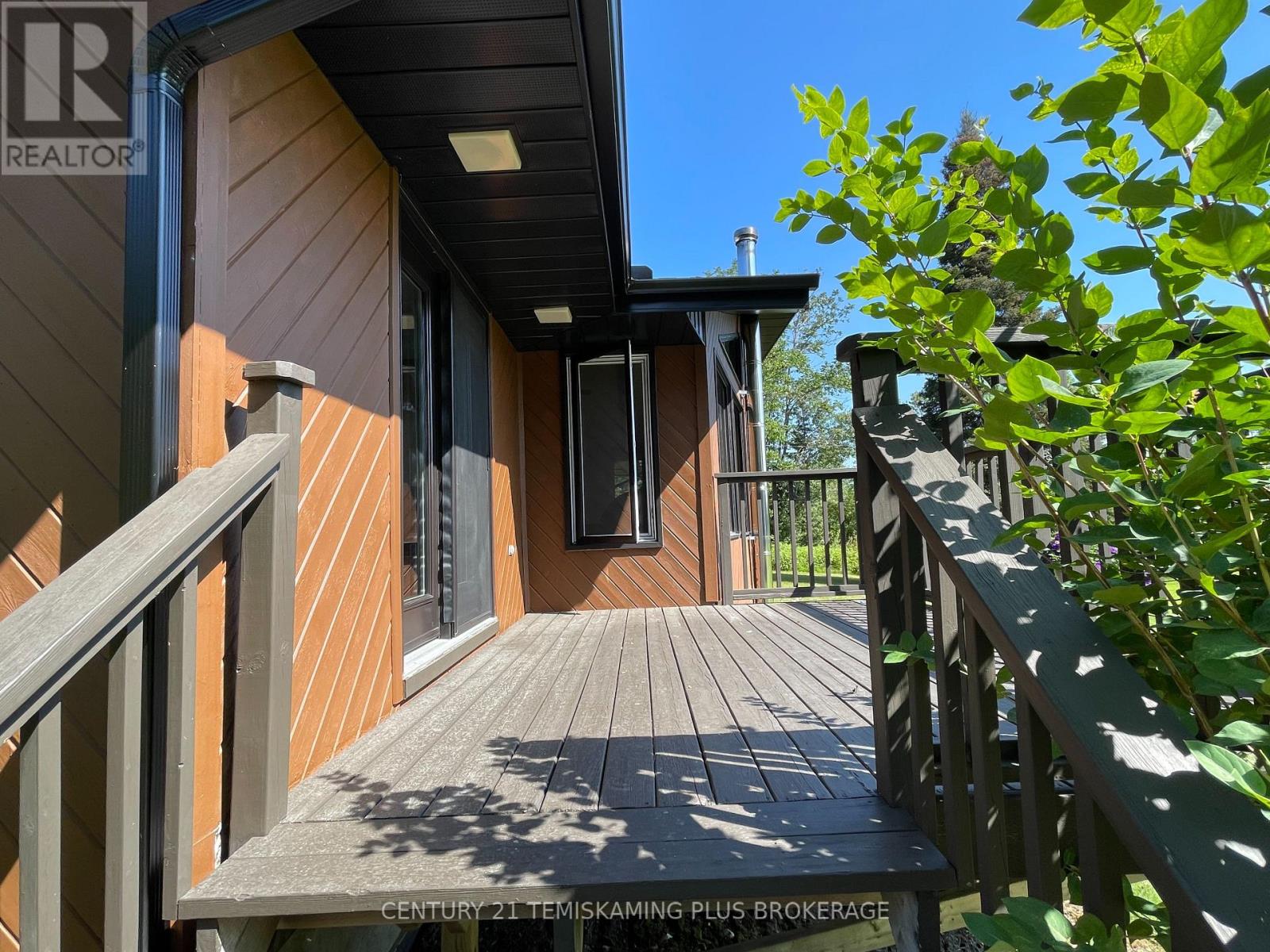 805519 Hooper Road Property Photo 7