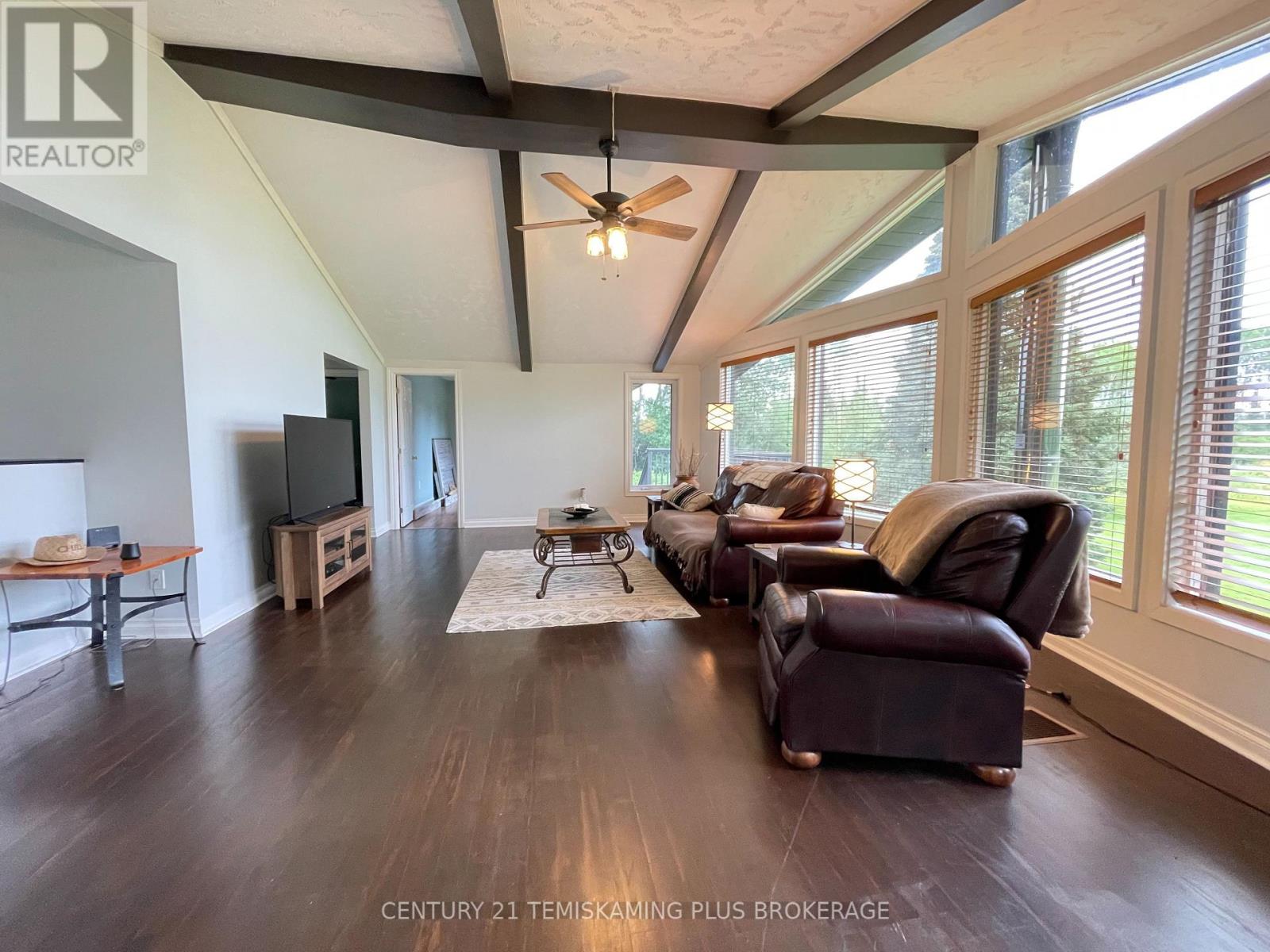 805519 Hooper Road Property Photo 20