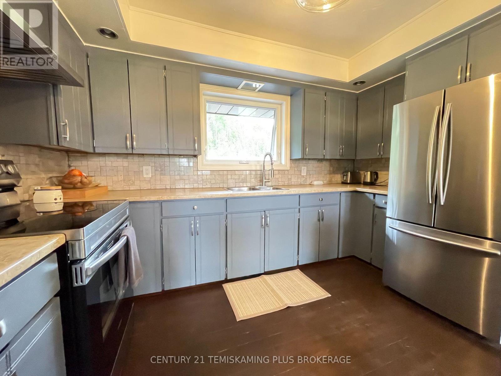 805519 Hooper Road Property Photo 22