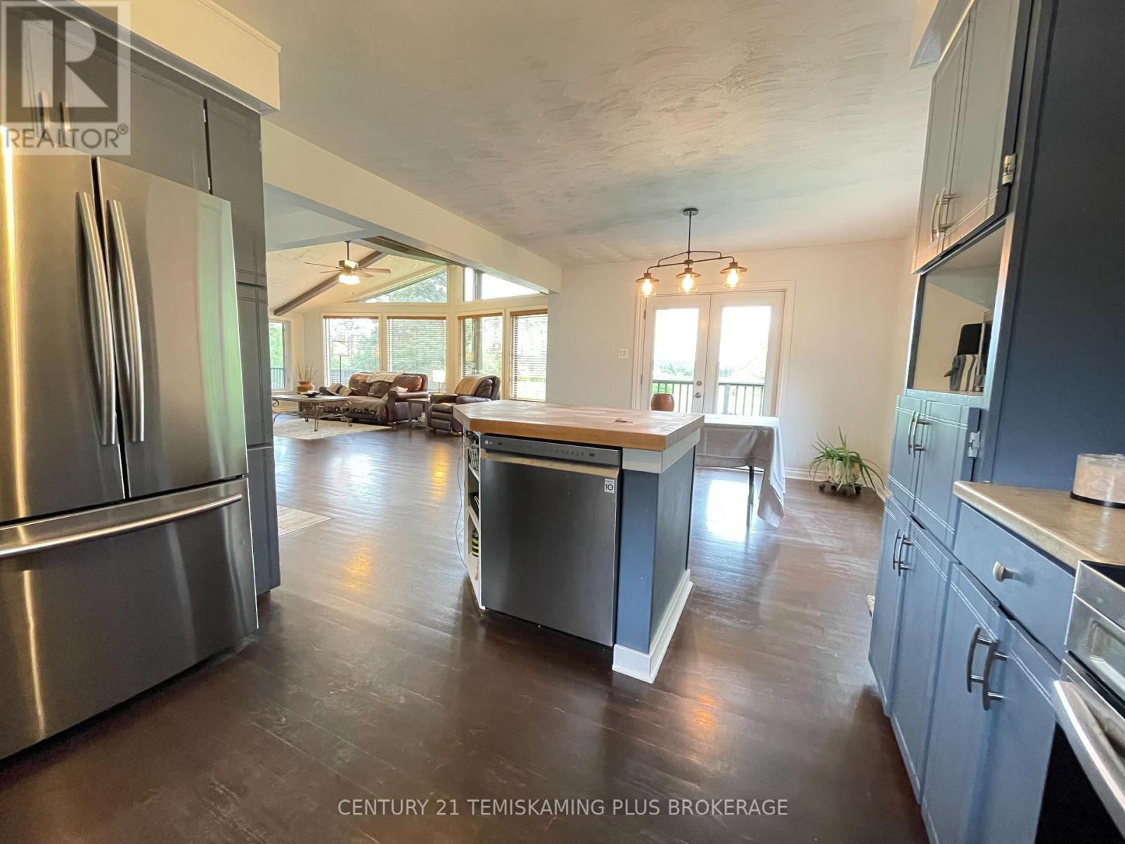 805519 Hooper Road Property Photo 23