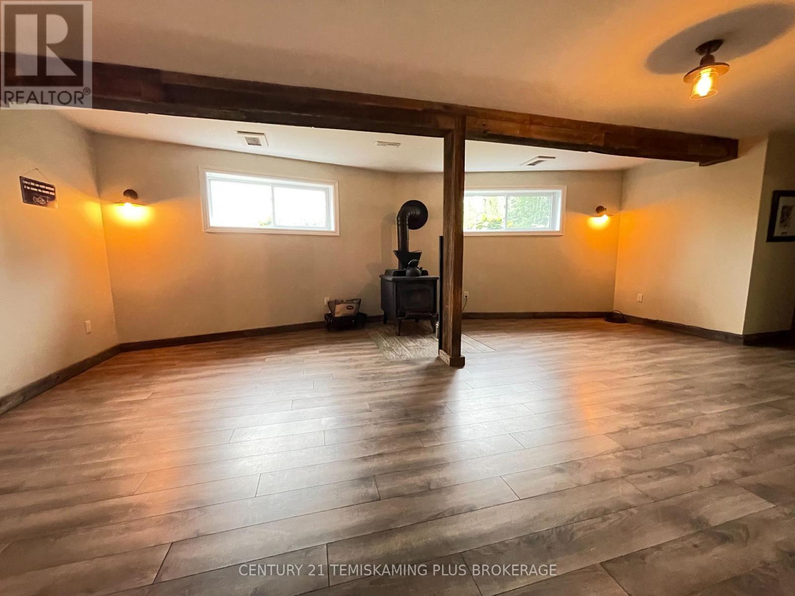805519 Hooper Road Property Photo 34