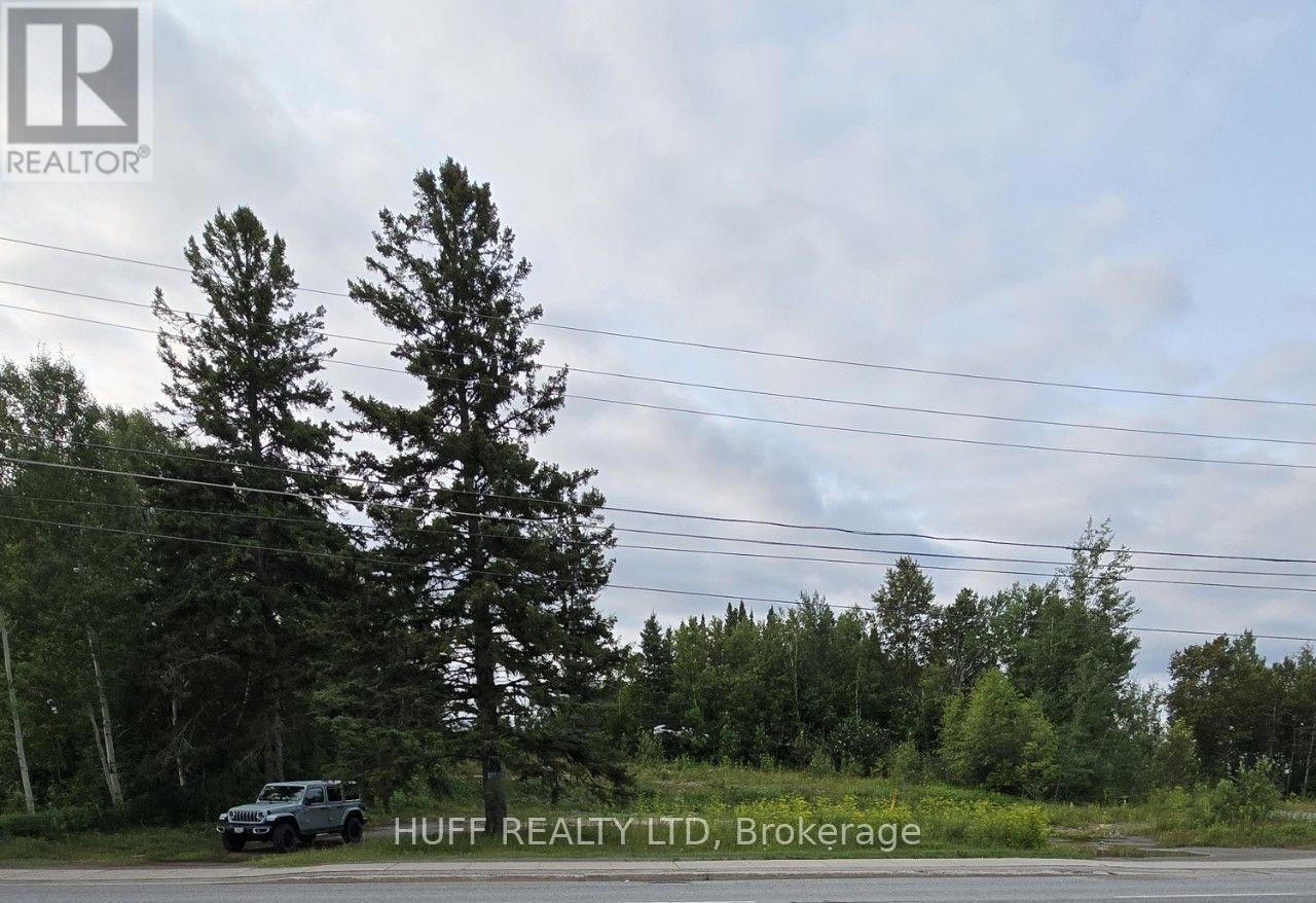 107 Government Road W Property Photo 10