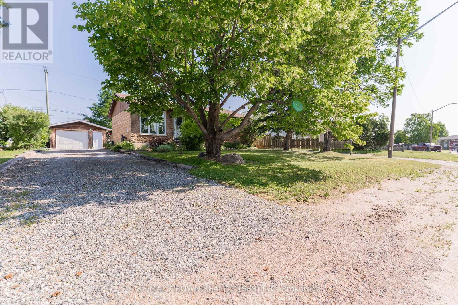 30 Hazel Street Property Photo 1
