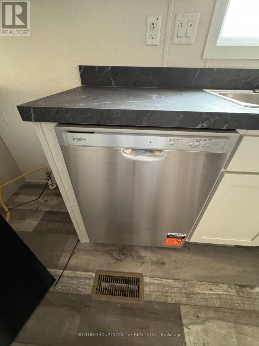 182 Remi Crescent Property Photo 8