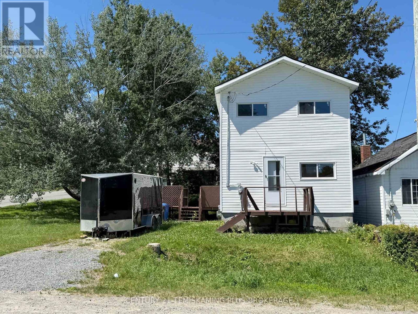3 BROWN AVENUE Property Photo 1