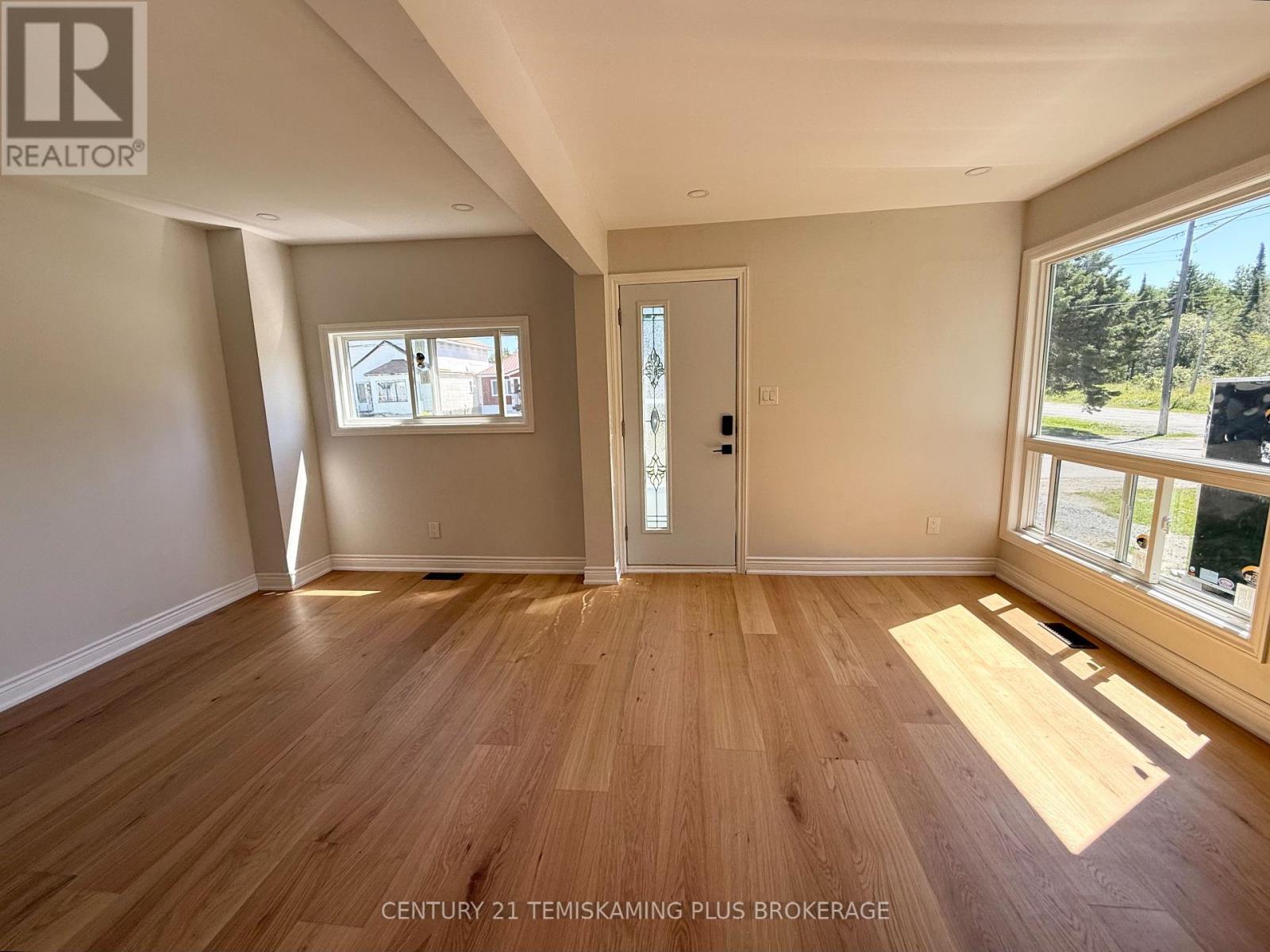 3 Brown Avenue Property Photo 6