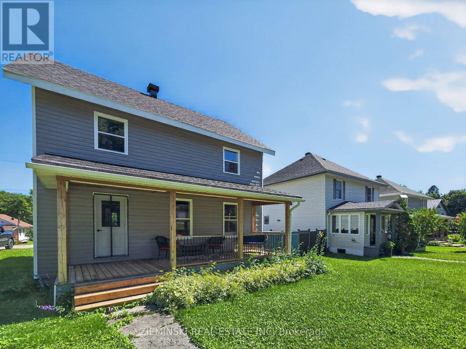 137 Cambridge Avenue Property Photo 1