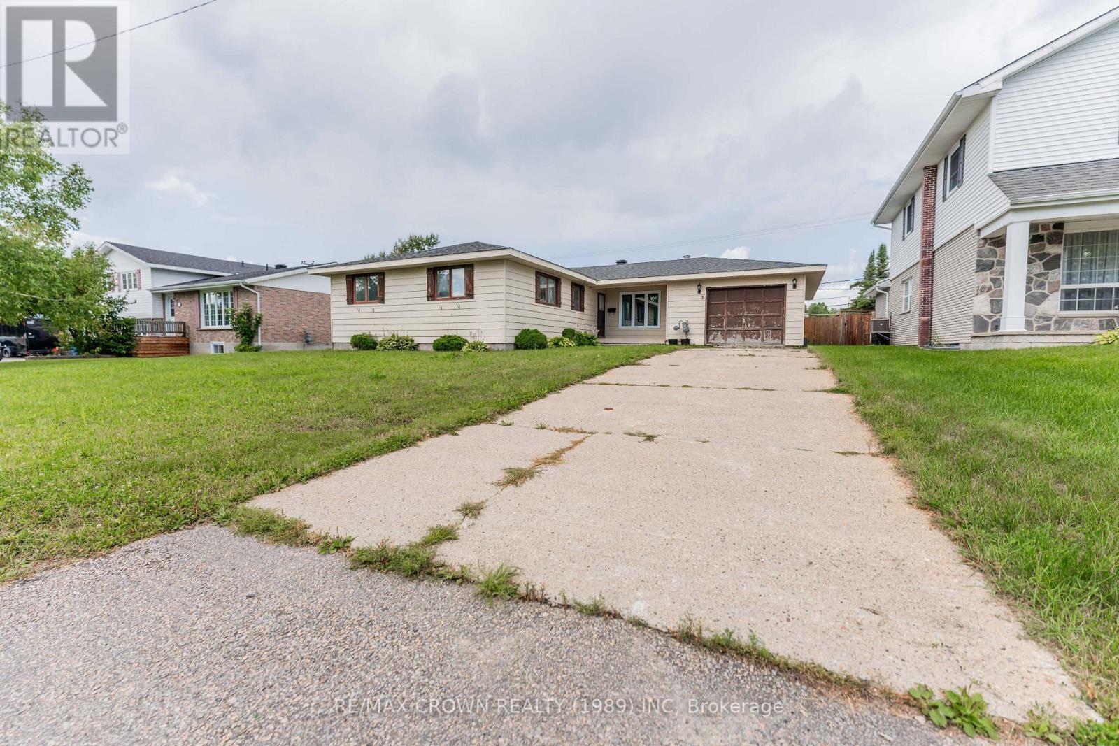 3 Clark Street Property Photo 1