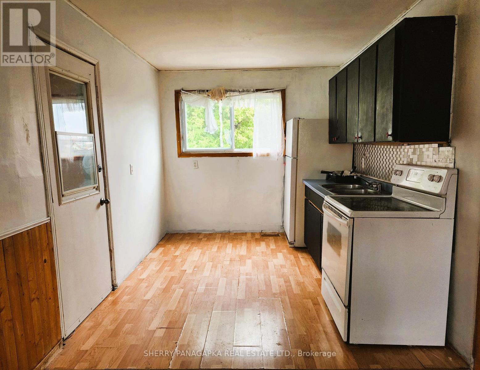 103 Carter Avenue Property Photo 5